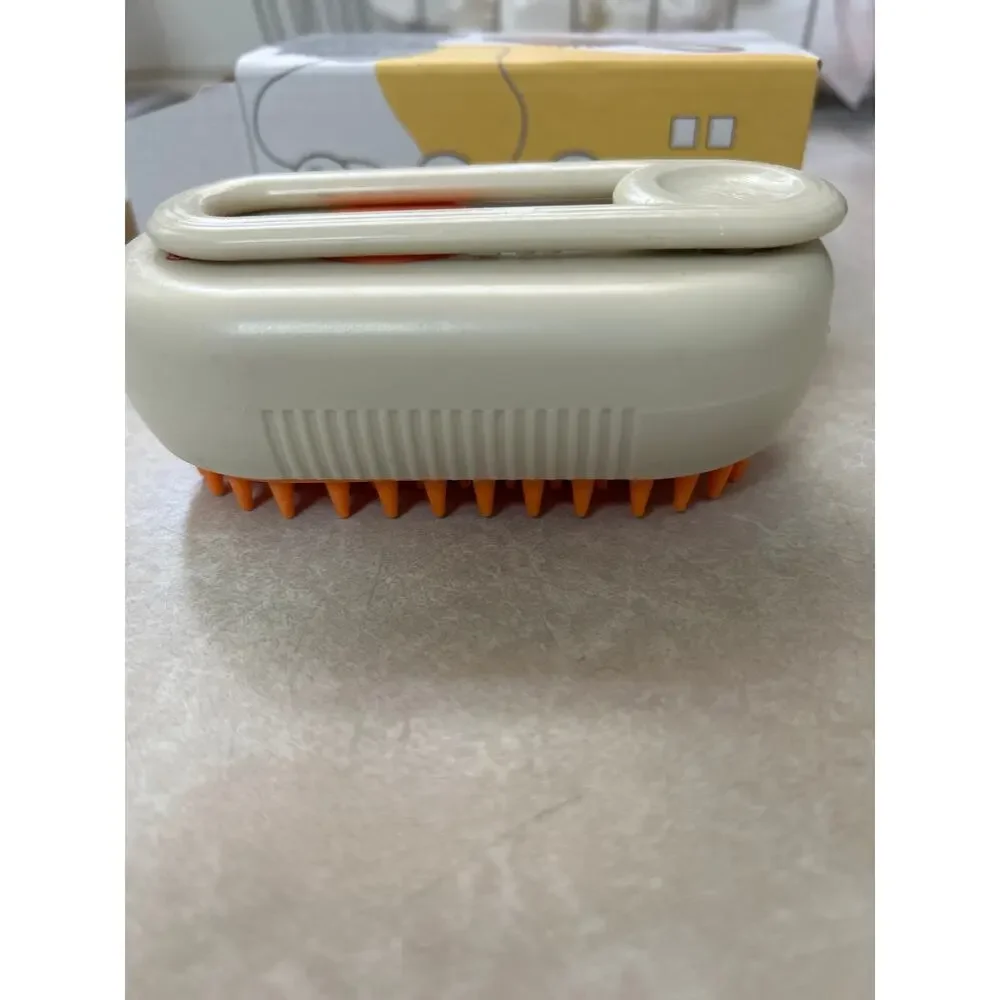 New pet Doggie🐶 electric spray handle massage brush chargeable one click spray